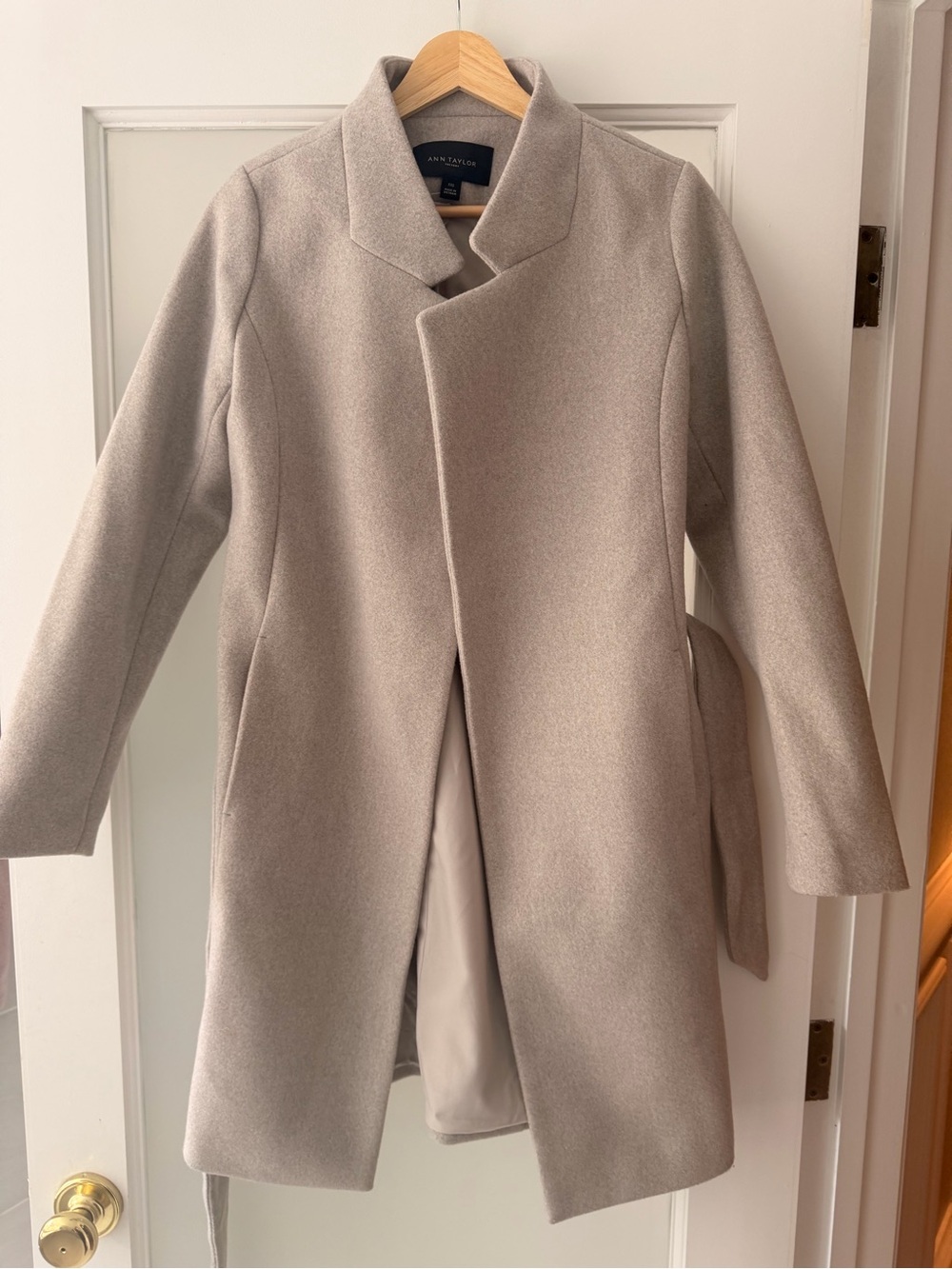 Ann Taylor Women's Light Taupe Wool-Blend Stand Collar Coat